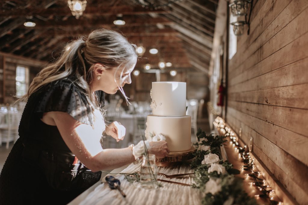 party planner puyallup tacoma wedding coordinator reception cake